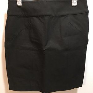 NWT - Black Banana Republic pencil skirt size 6